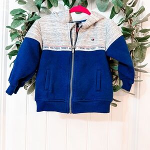 ▪️4/$25- Tommy Hilfiger Zip Hooded‎ Sweater